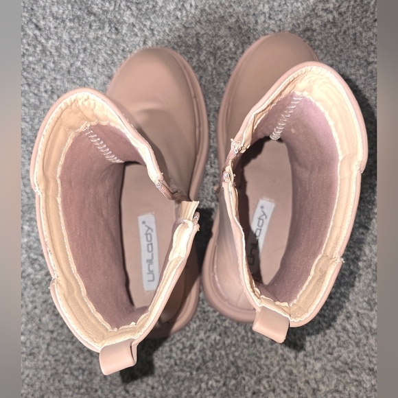 Forever 21 Unilady Boots Rubber Lug-Sole Chelsea Booties Tan Size 6.5 NWOB - Picture 9 of 9